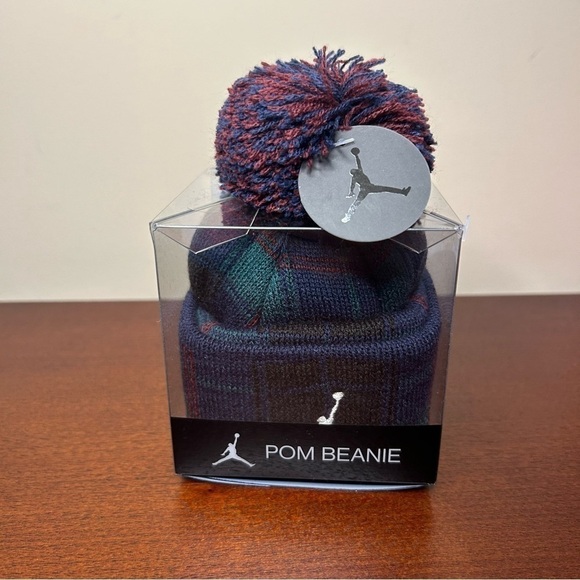 Jordan Pom Beanie - Picture 2 of 8